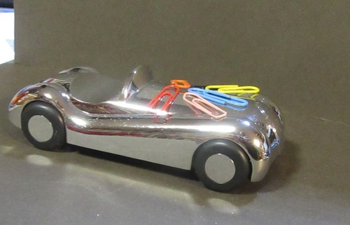 Roadster-Büroklammerhalter